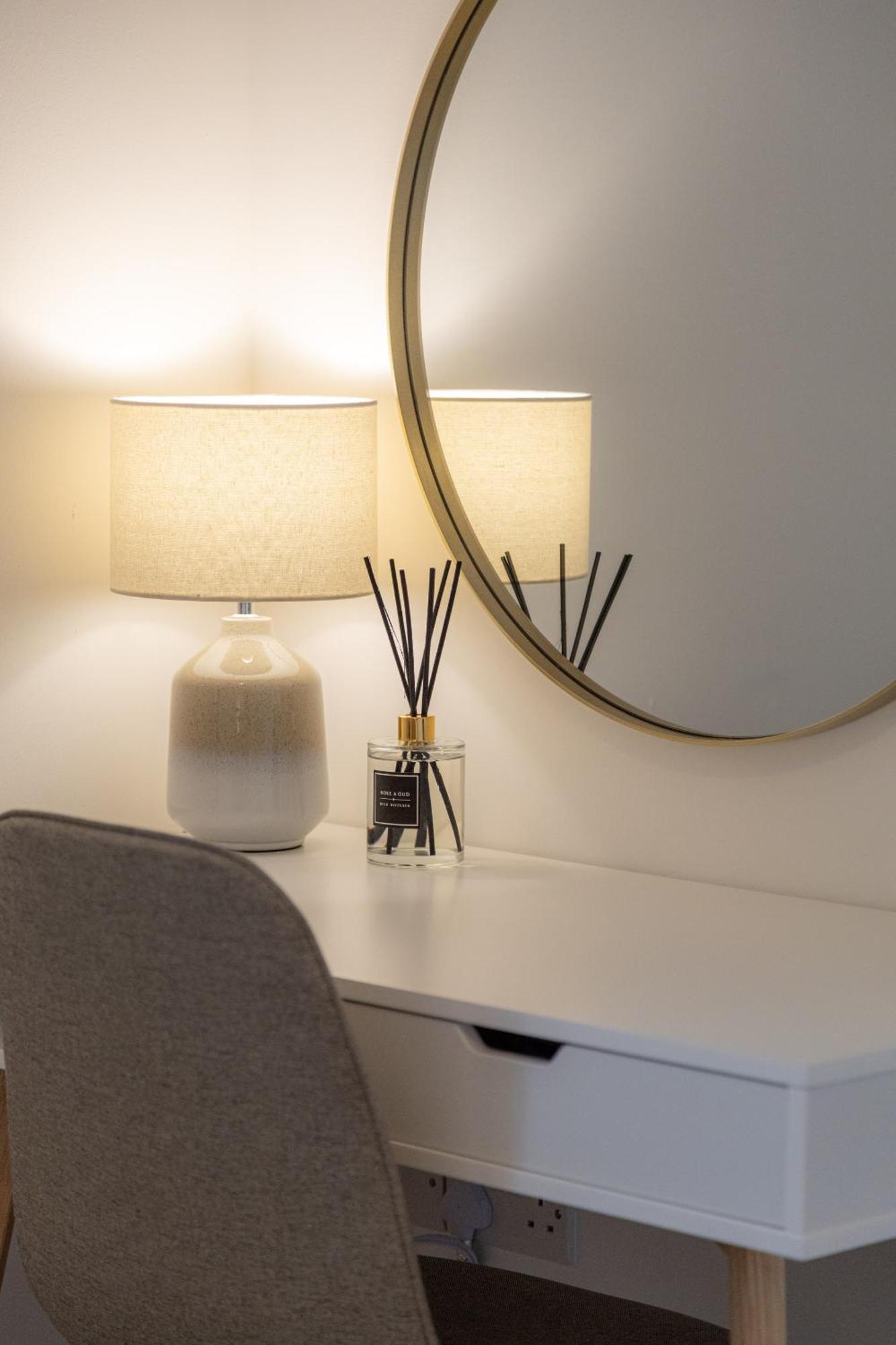 Crescent House Apartments تيلفورد الغرفة الصورة