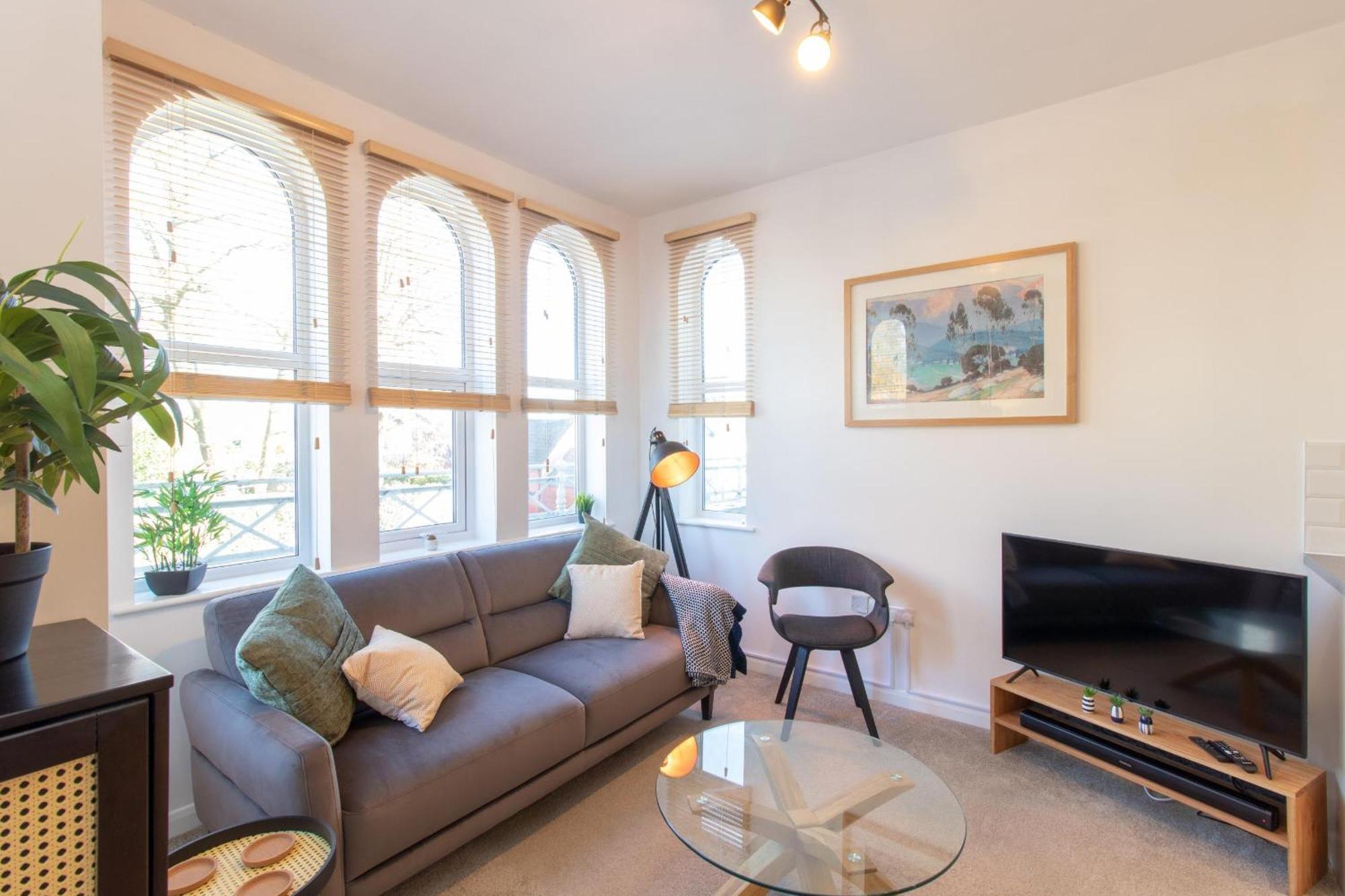 Crescent House Apartments تيلفورد الغرفة الصورة