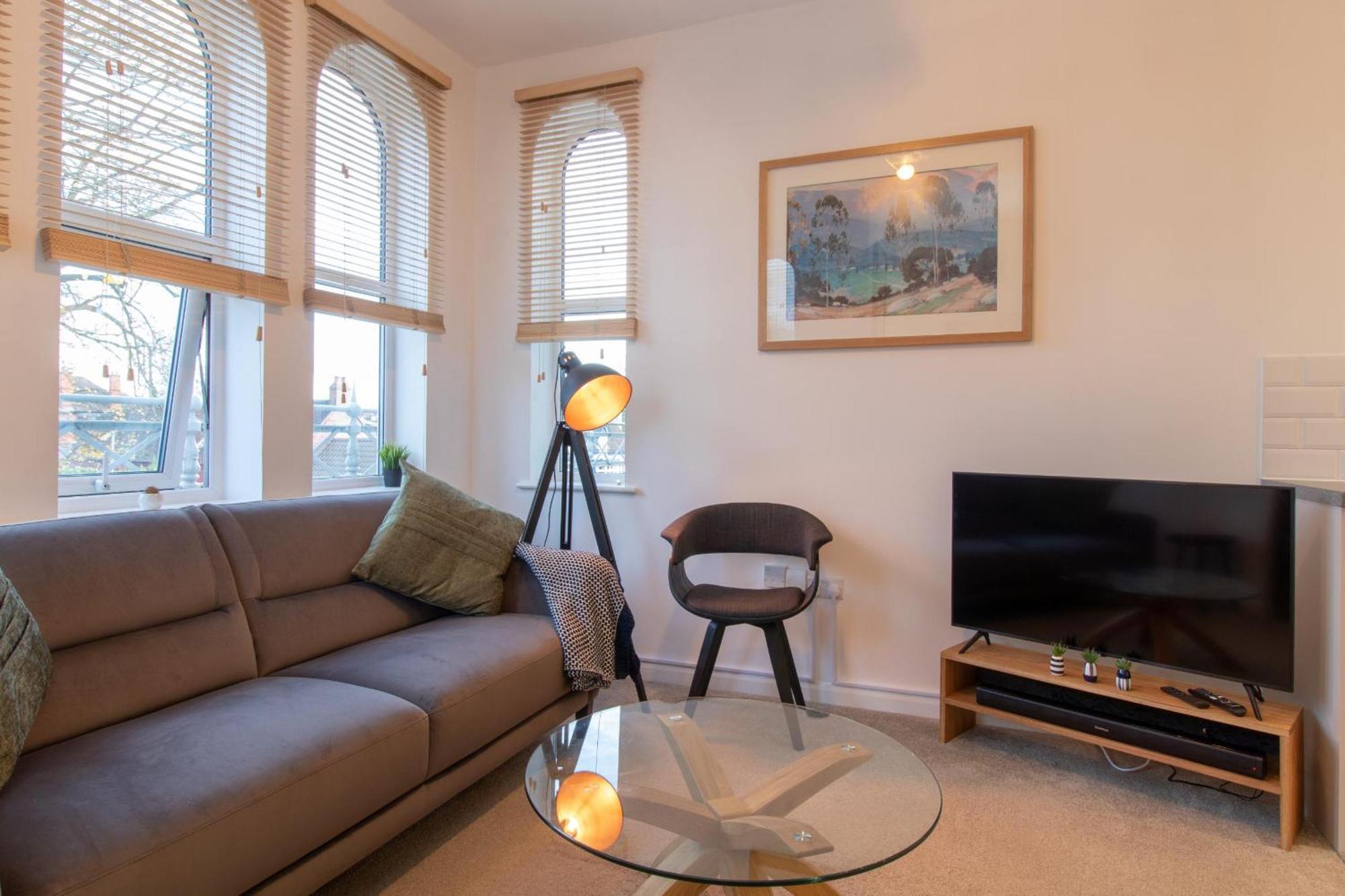 Crescent House Apartments تيلفورد الغرفة الصورة