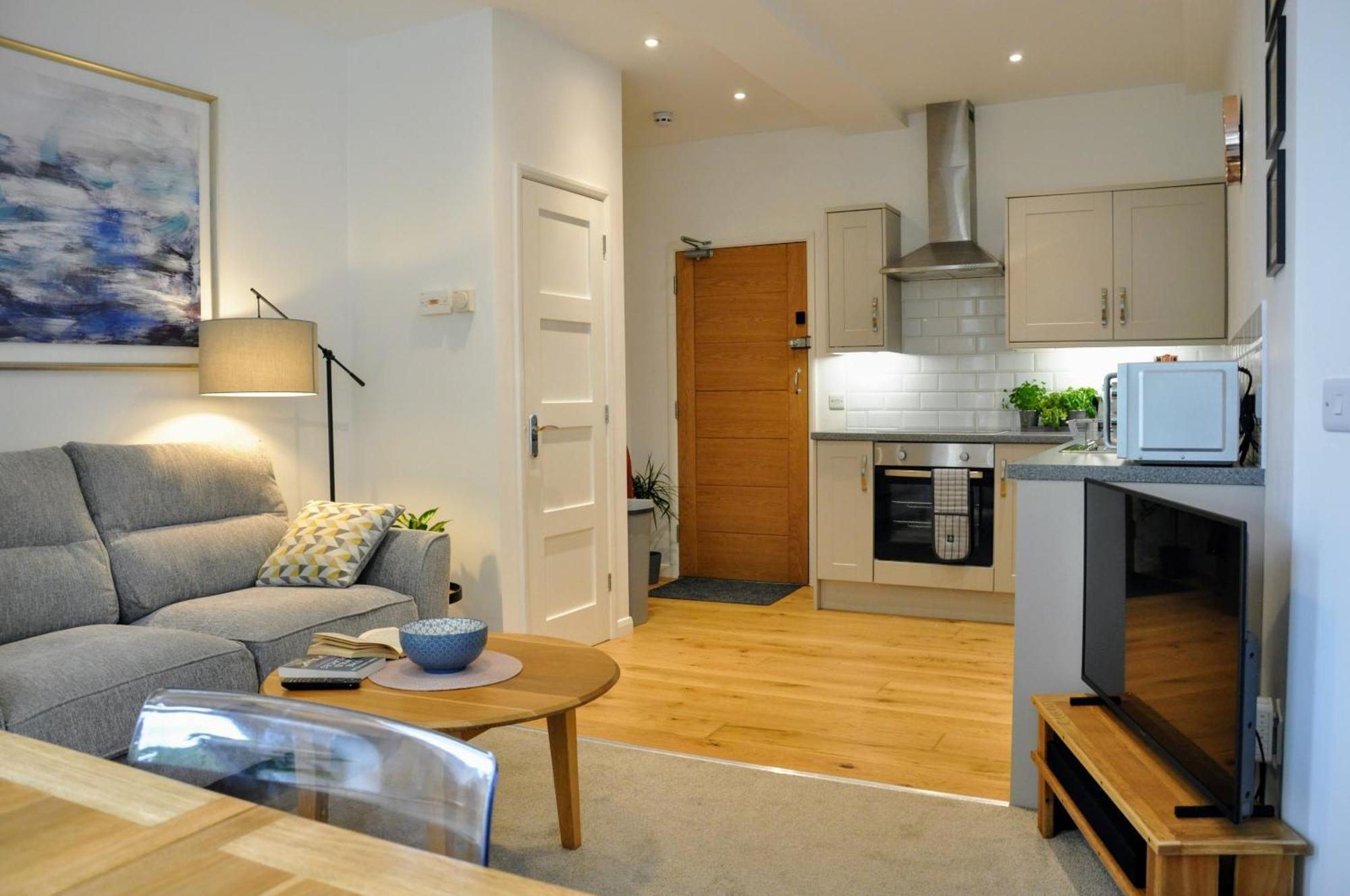 Crescent House Apartments تيلفورد الغرفة الصورة